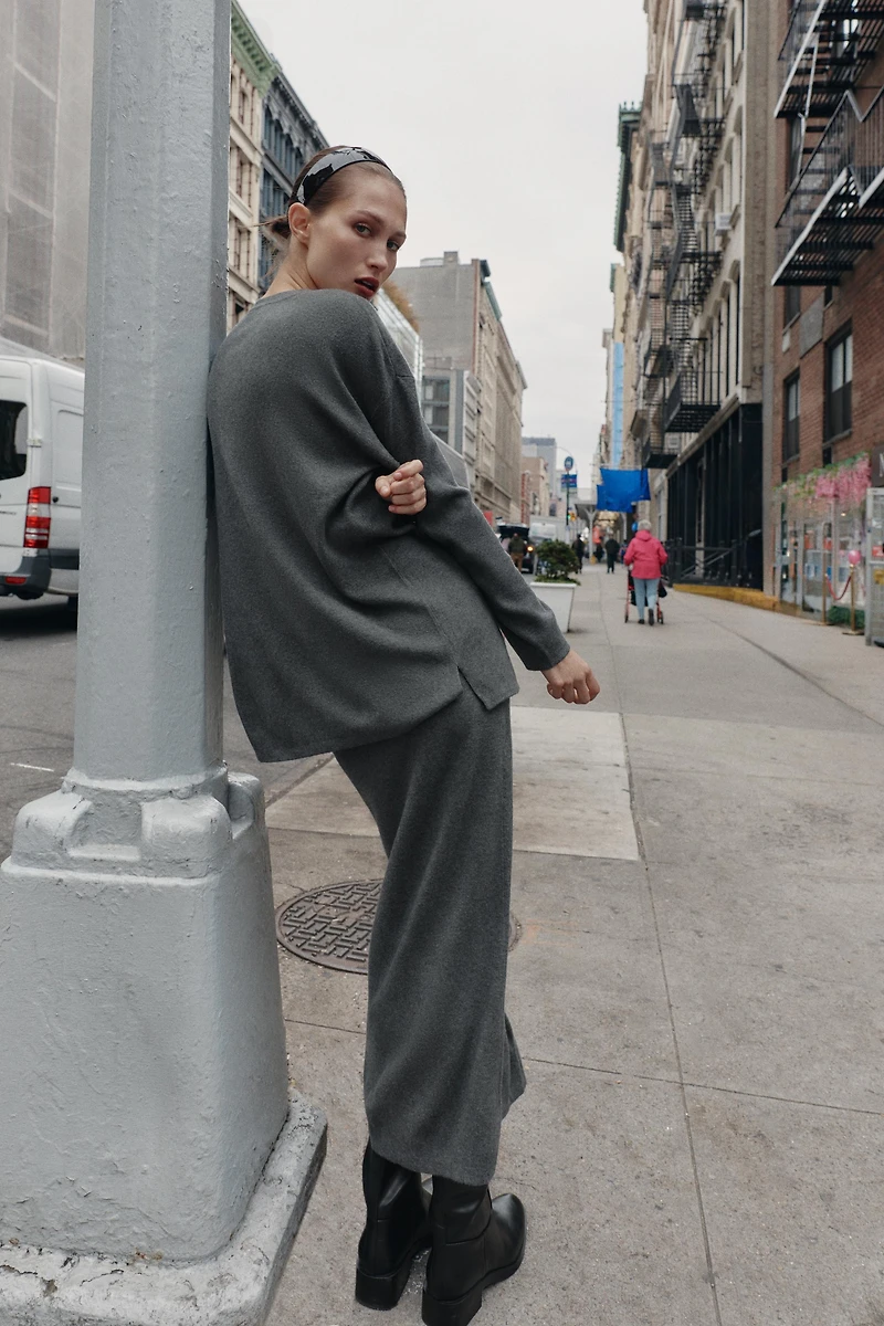 SOFT FEEL PLAIN KNIT JUMPER