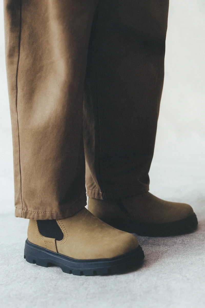 BOTTINES EN CUIR