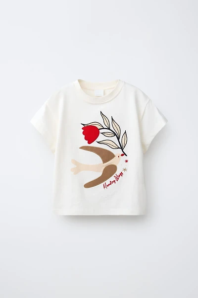 EMBROIDERED PATCH T-SHIRT