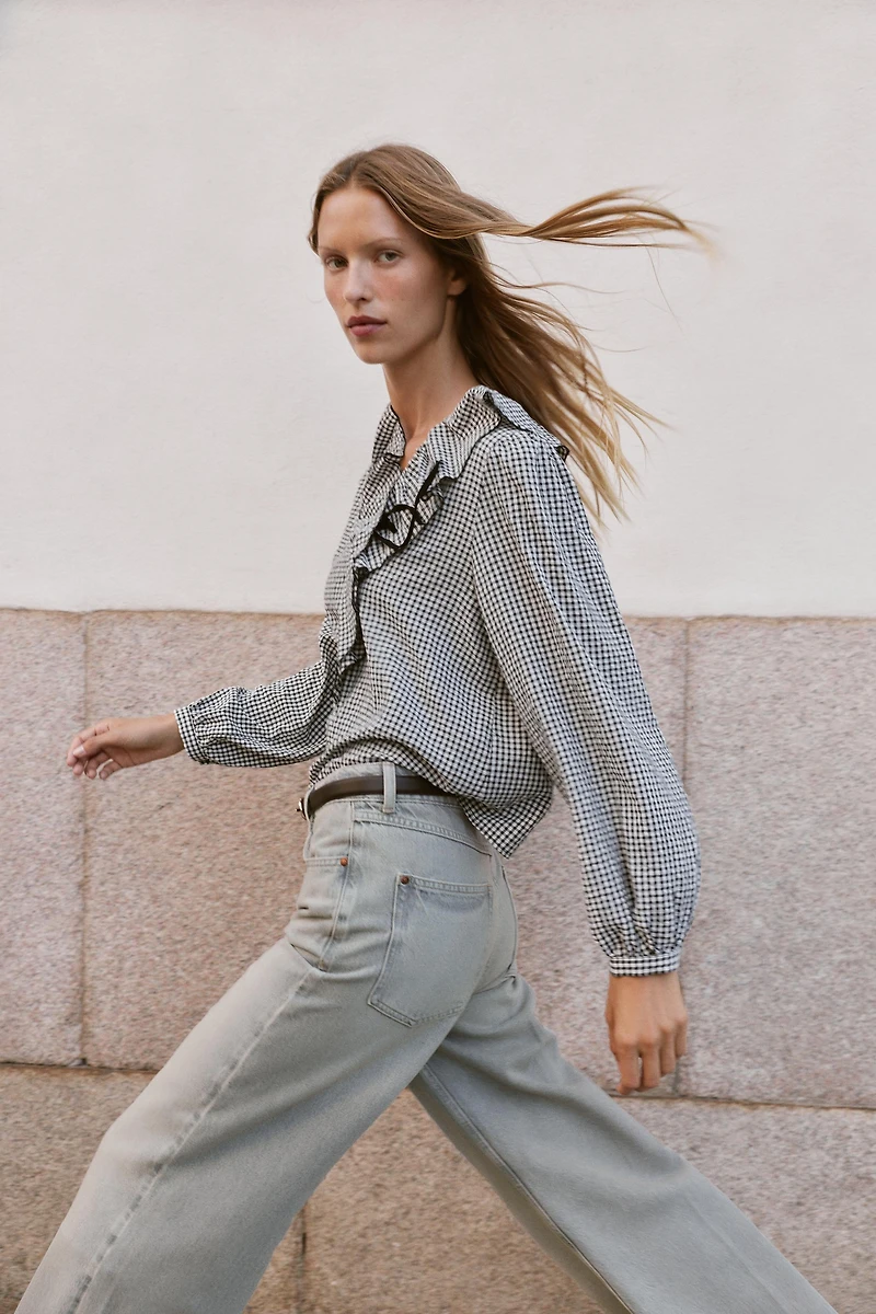 RUFFLED GINGHAM BLOUSE