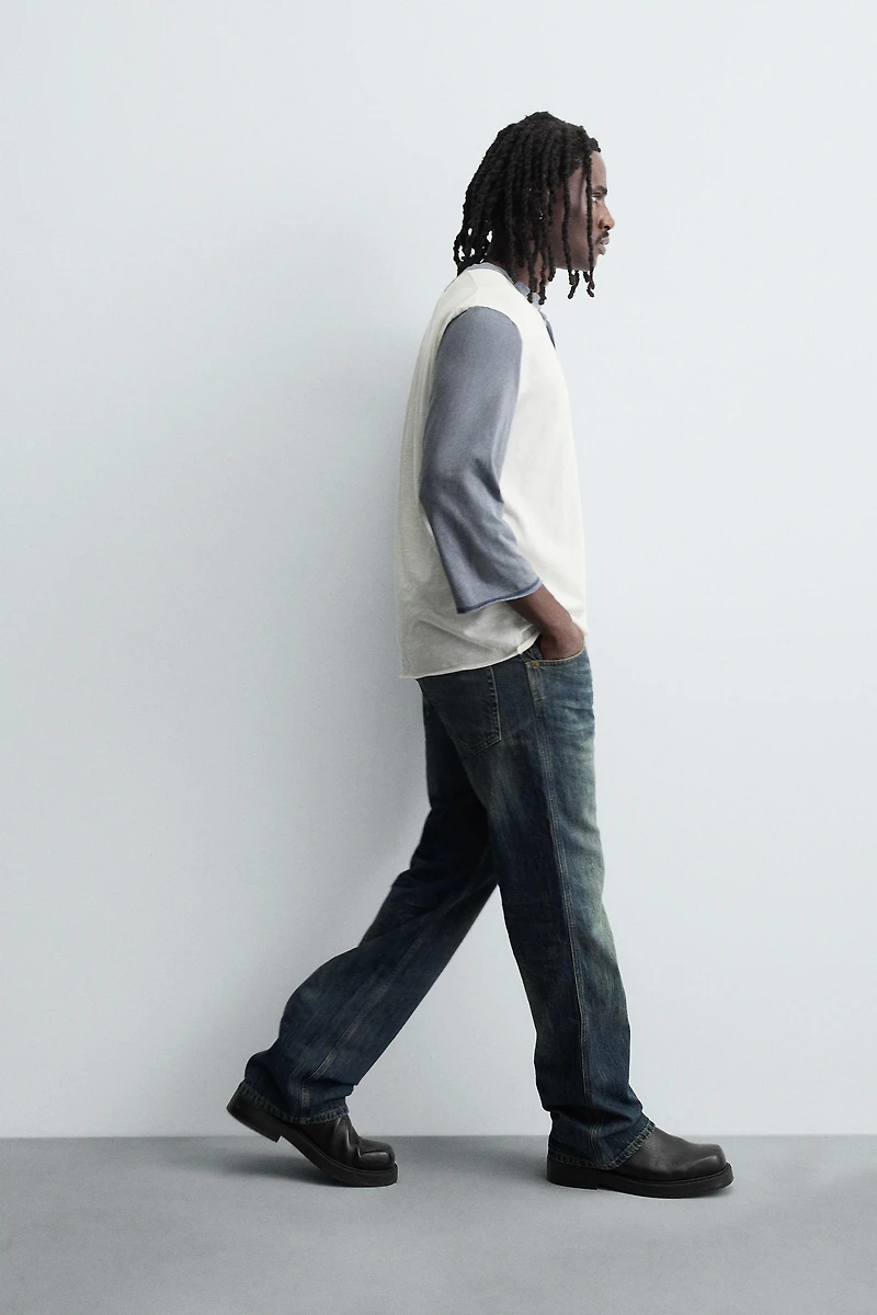 LOW RISE FLARE FIT JEANS