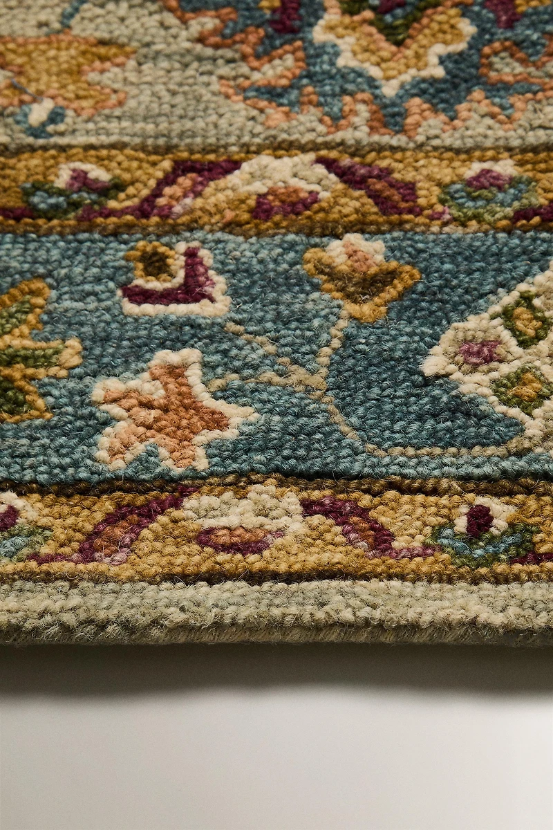 TAPIS LAINE IMPRIMÉ FLEURS SYMÉTRIQUES
