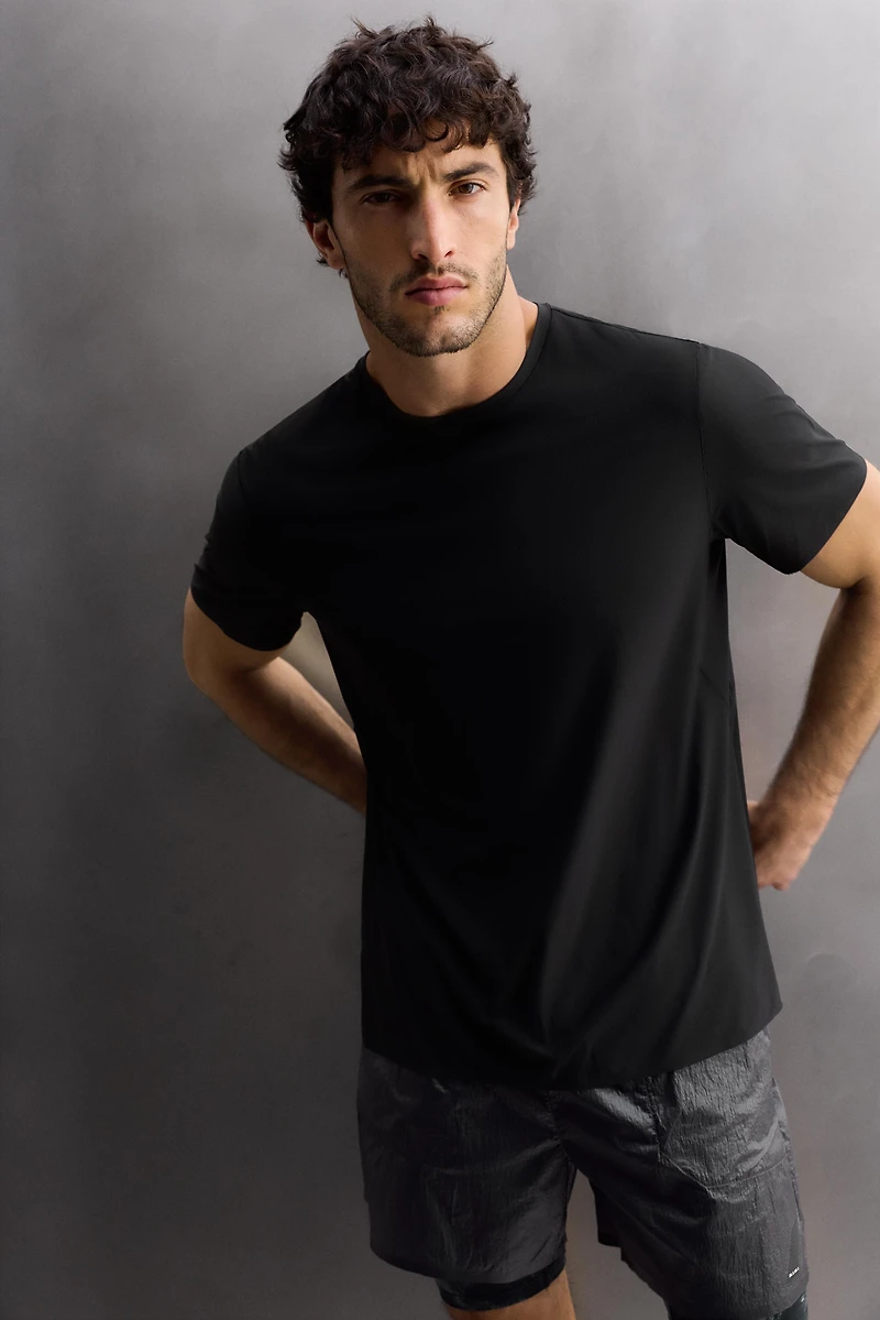LIGHTWEIGHT TECHNICAL T-SHIRT