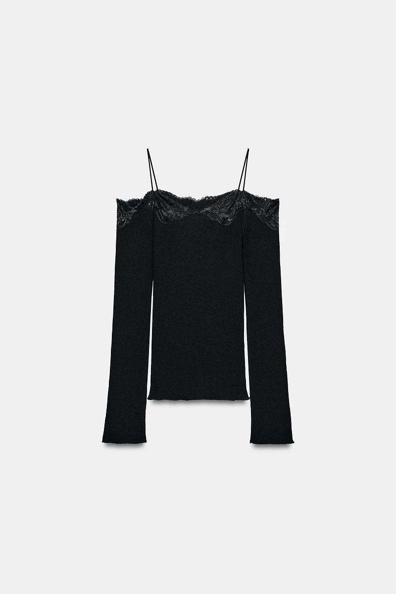 OFF-THE-SHOULDER T-SHIRT