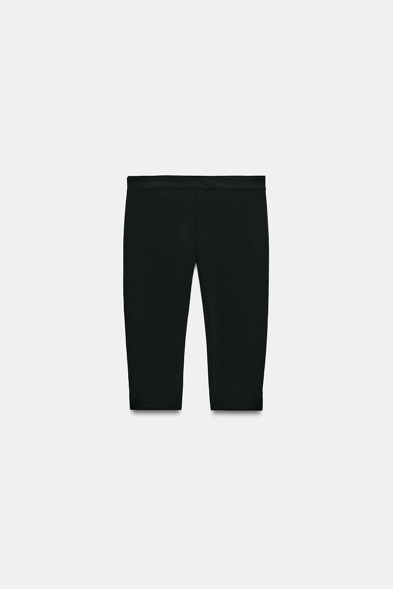 STRETCH CAPRI PANTS