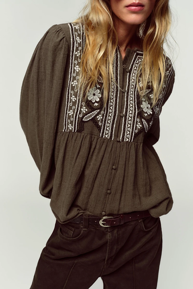 EMBROIDERED BIB BLOUSE