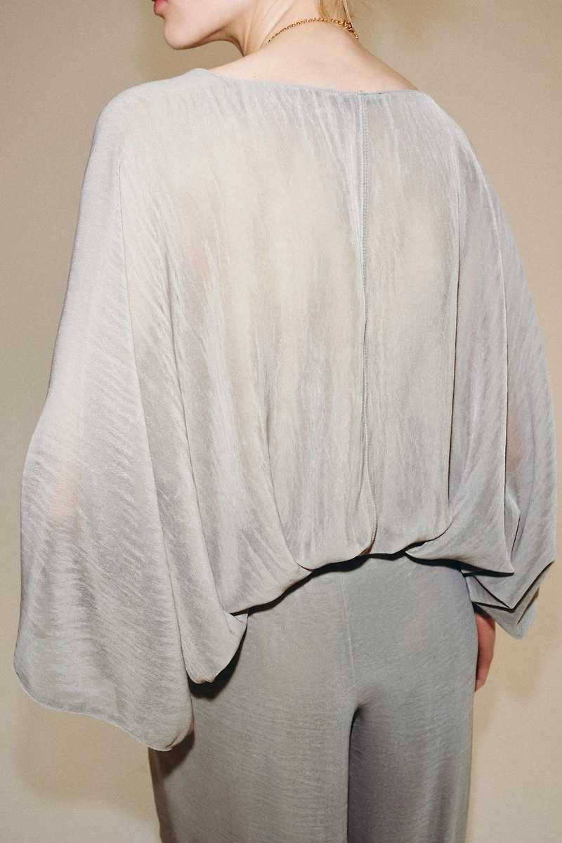 BODY FLUIDE SEMI-TRANSPARENT