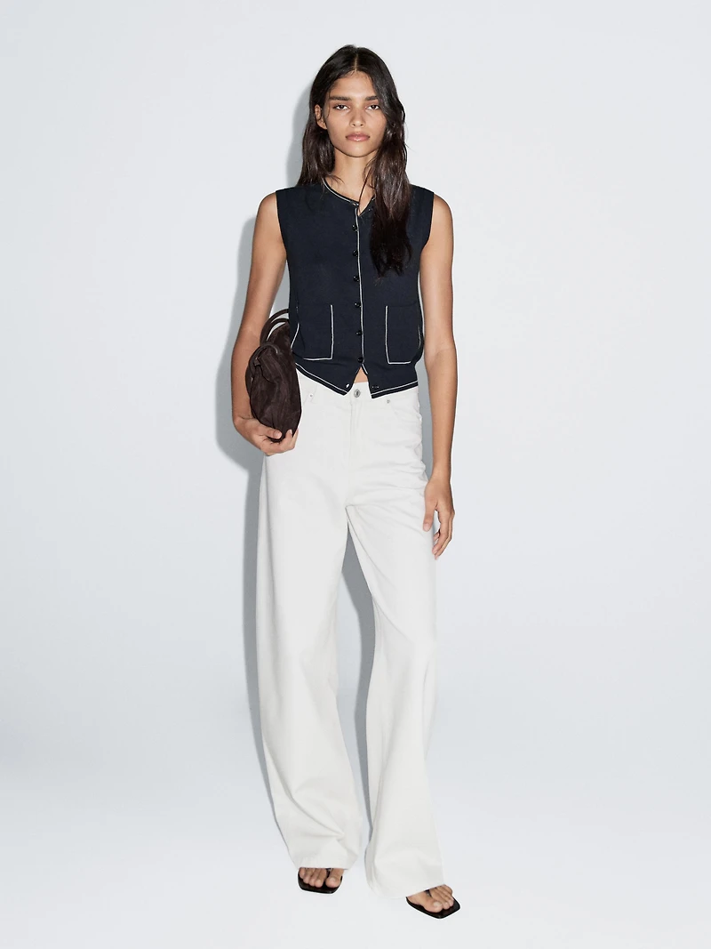 Knit vest with pocket details
