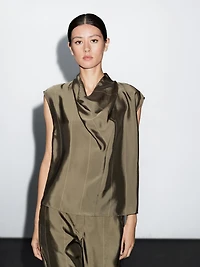 Flowing blouse with striped details