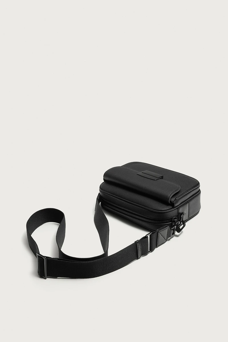TEXTURED CROSSBODY BAG