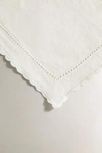 EMBROIDERED LINEN BORDER TOWEL