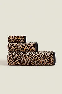 SERVIETTE DE BAIN VELOURS MOTIF ANIMALIER