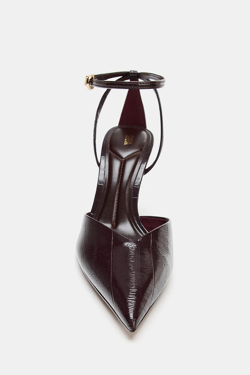 CHAUSSURES OUVERTES À L'ARRIÈRE AVEC BRIDES EFFET VERNI