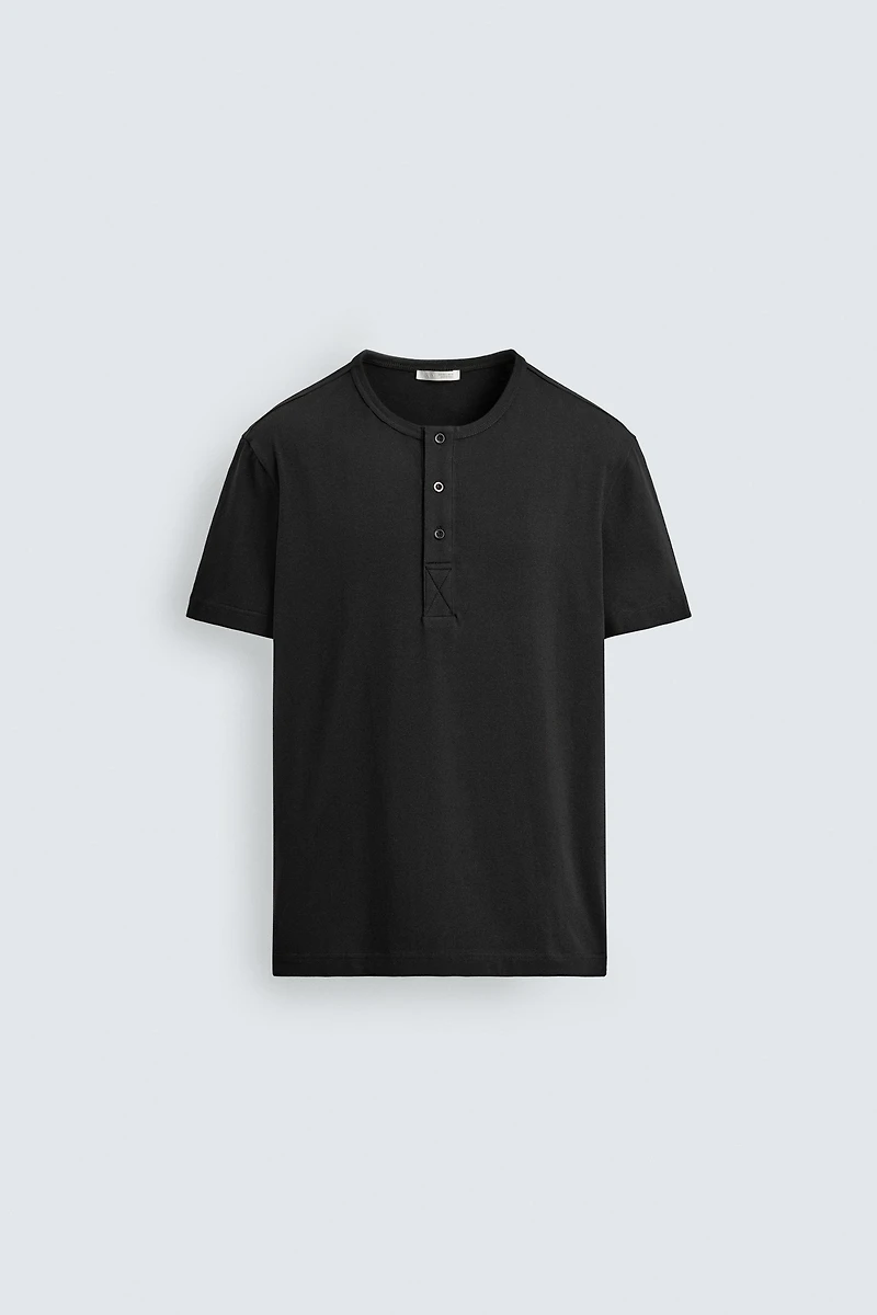 HENLEY NECK T-SHIRT