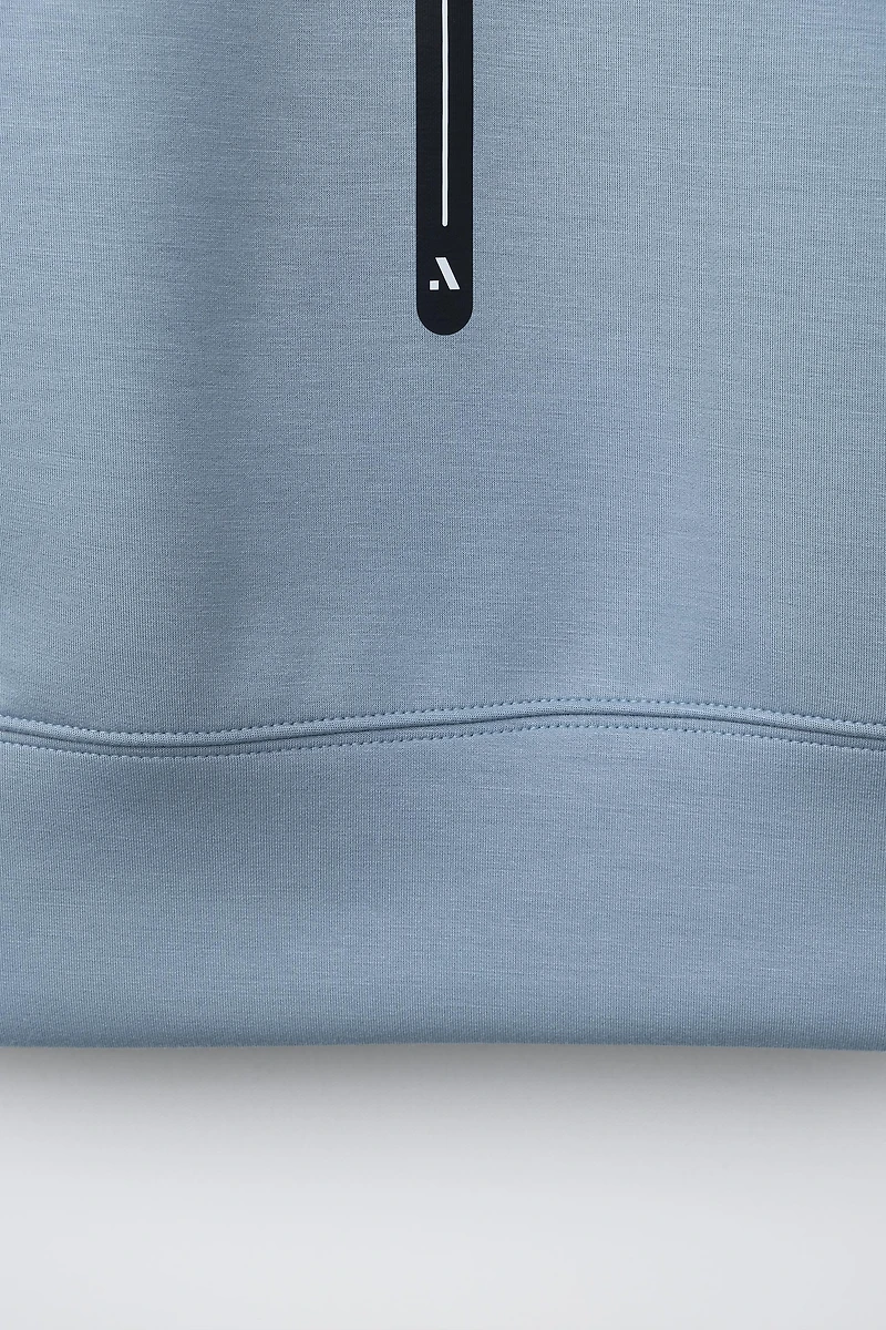 HOODED SPORTY VEST