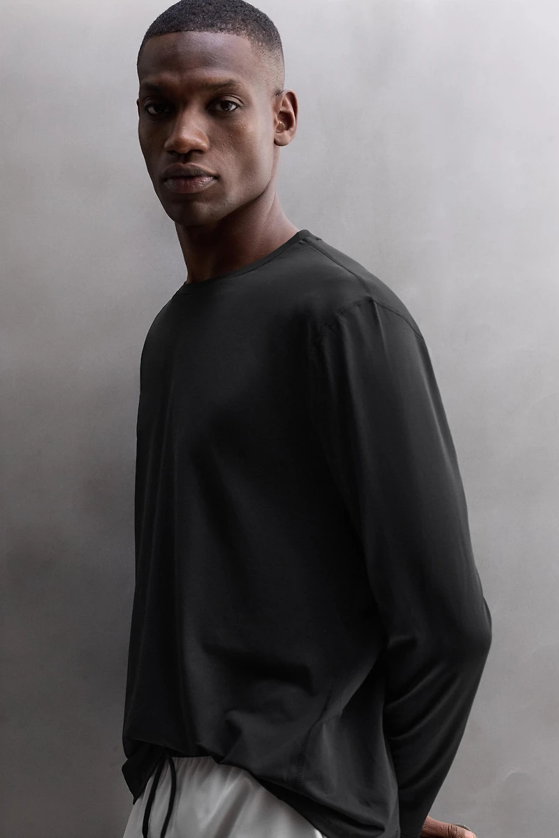 BASIC LONG SLEEVE TECHNICAL T-SHIRT