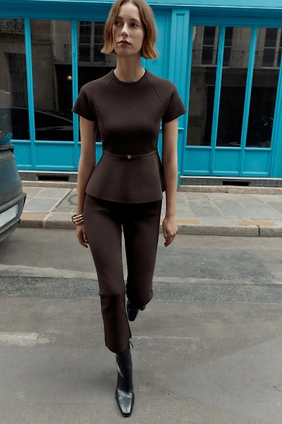 TOP PÉPLUM EN MAILLE AVEC CEINTURE