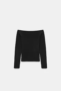 OFF-SHOULDER KNIT TOP