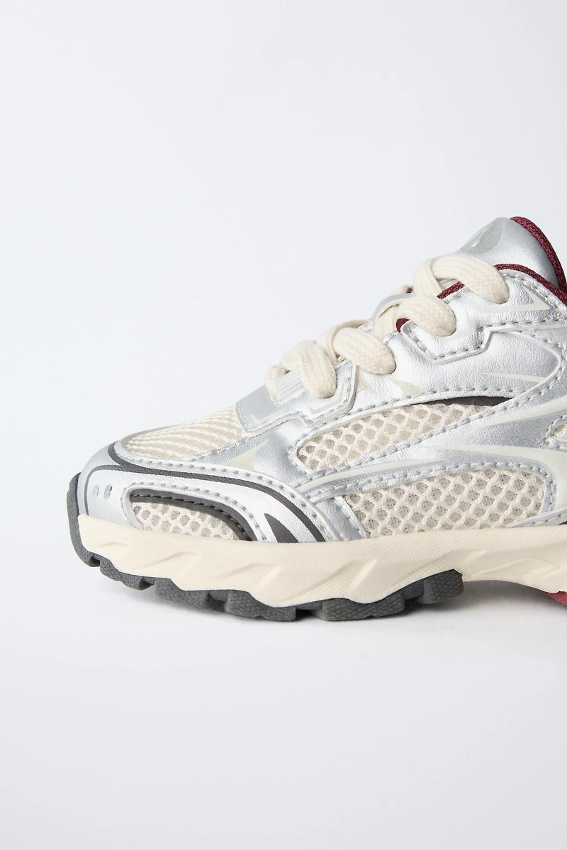METALLIC ATHLETIC SNEAKERS