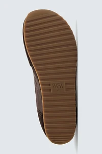 BAREFOOT SNEAKERS