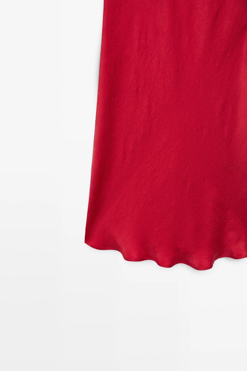 Robe midi fluide satinée