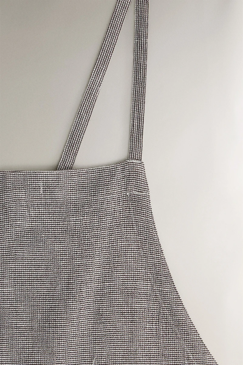 LINEN APRON