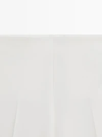 Wide-leg voluminous trousers