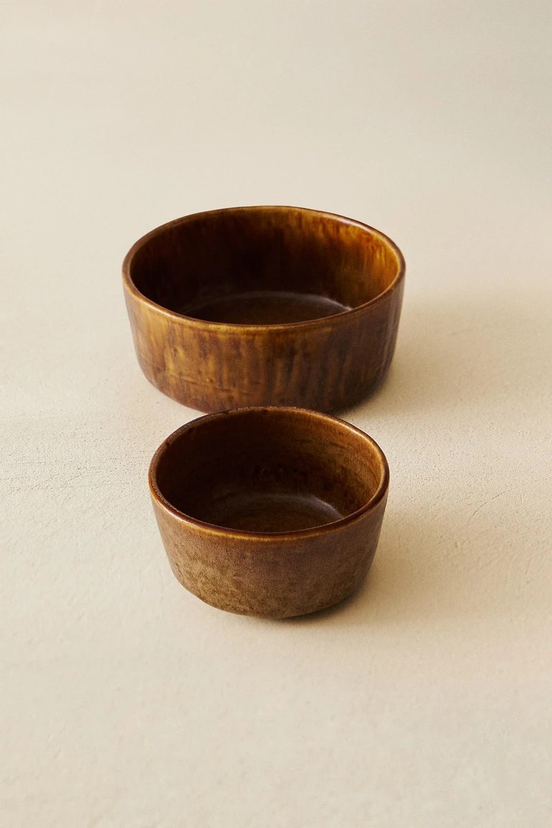BROWN STONEWARE BOWL