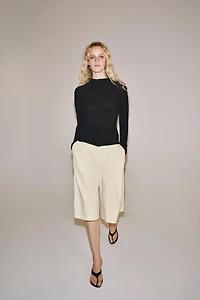 BUTTONED HIGH NECK T-SHIRT