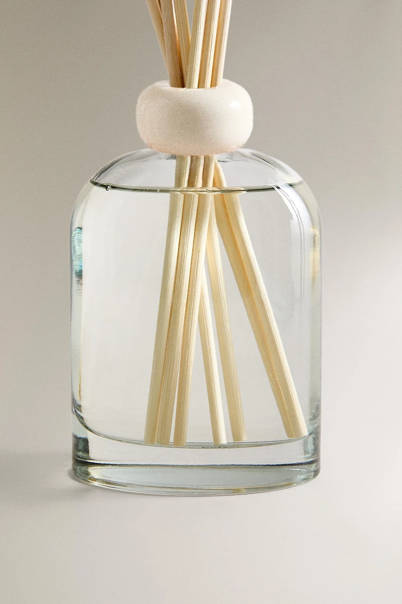 (250 ML) DIFFUSEUR DE PARFUM D’AMBIANCE À BÂTONNETS ÉCLAT DE LYS