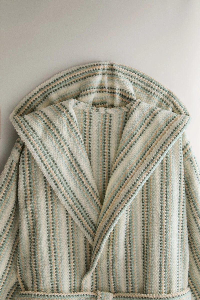 STRIPED HOODED BATHROBE