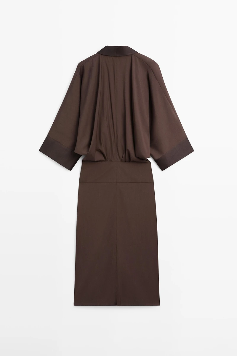 Robe à manches longues froncée
