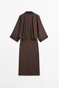 Robe à manches longues froncée