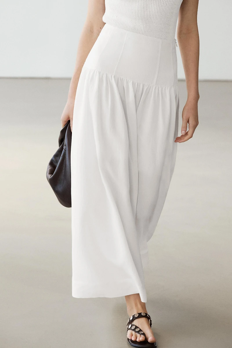 Midi skirt with yoke detail