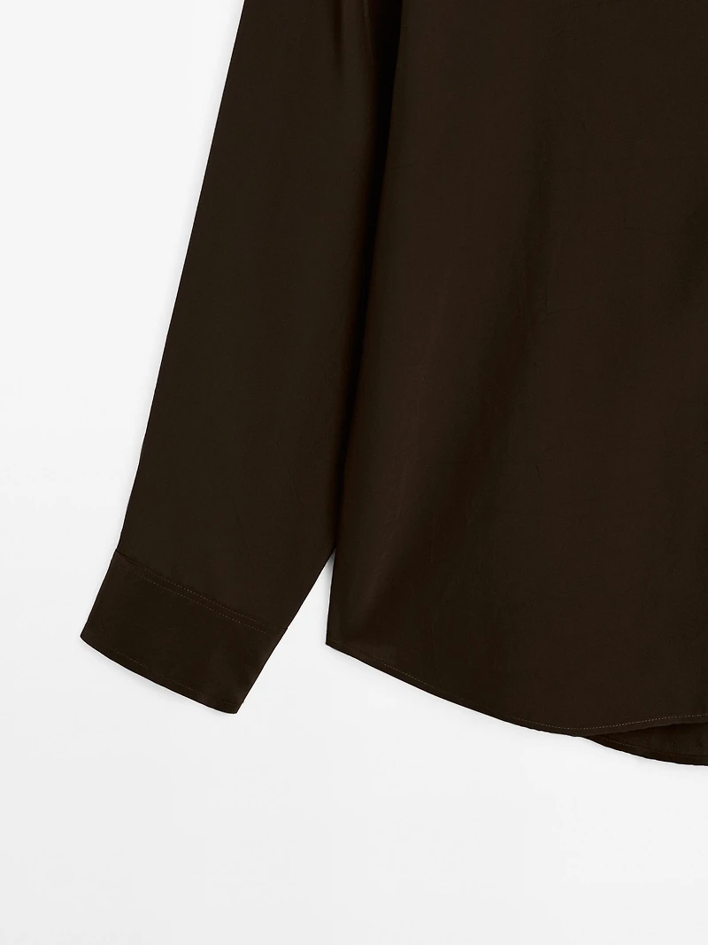 Flowing technical fabric shirt