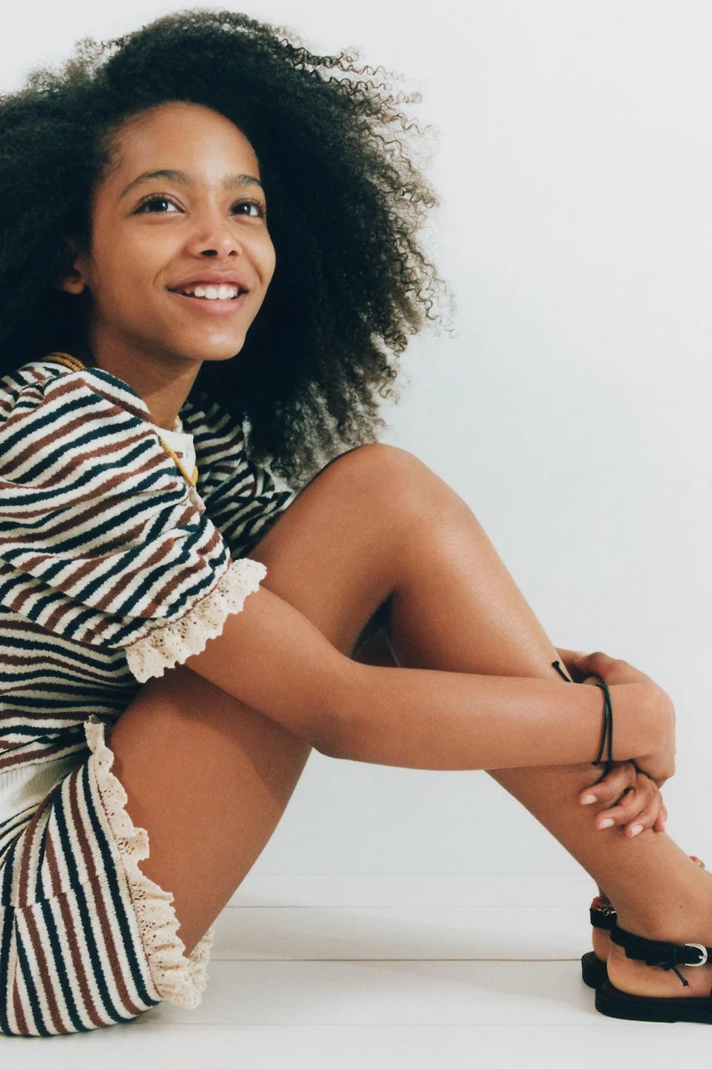 KNIT STRIPED SHORTS