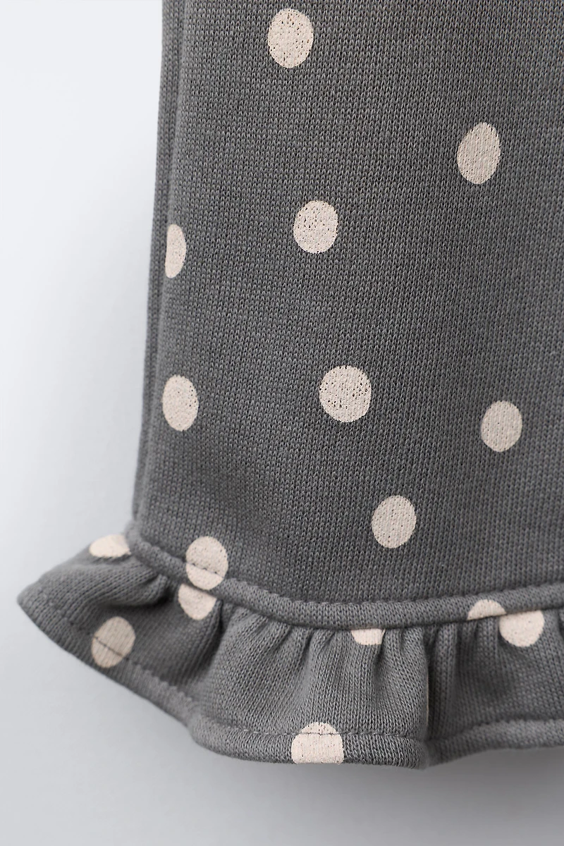 PANTALON EN MOLLETON IMPRIMÉ À VOLANTS
