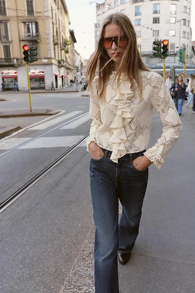 BLOUSE ROMANTIQUE À VOLANTS