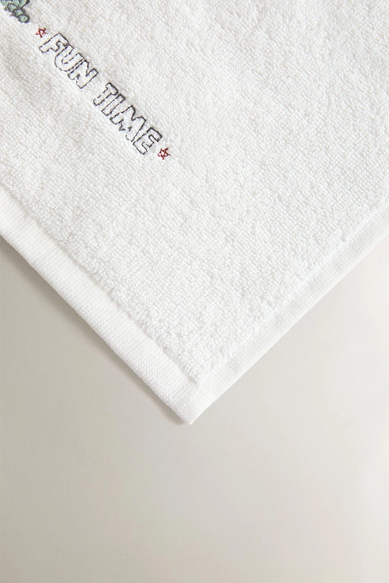 SERVIETTE DE BAIN ENFANT MONSTRES & CIE ©DISNEY/PIXAR