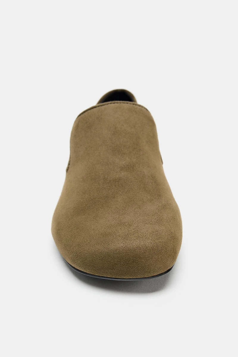 SUEDE LOAFERS WITH TASSELS