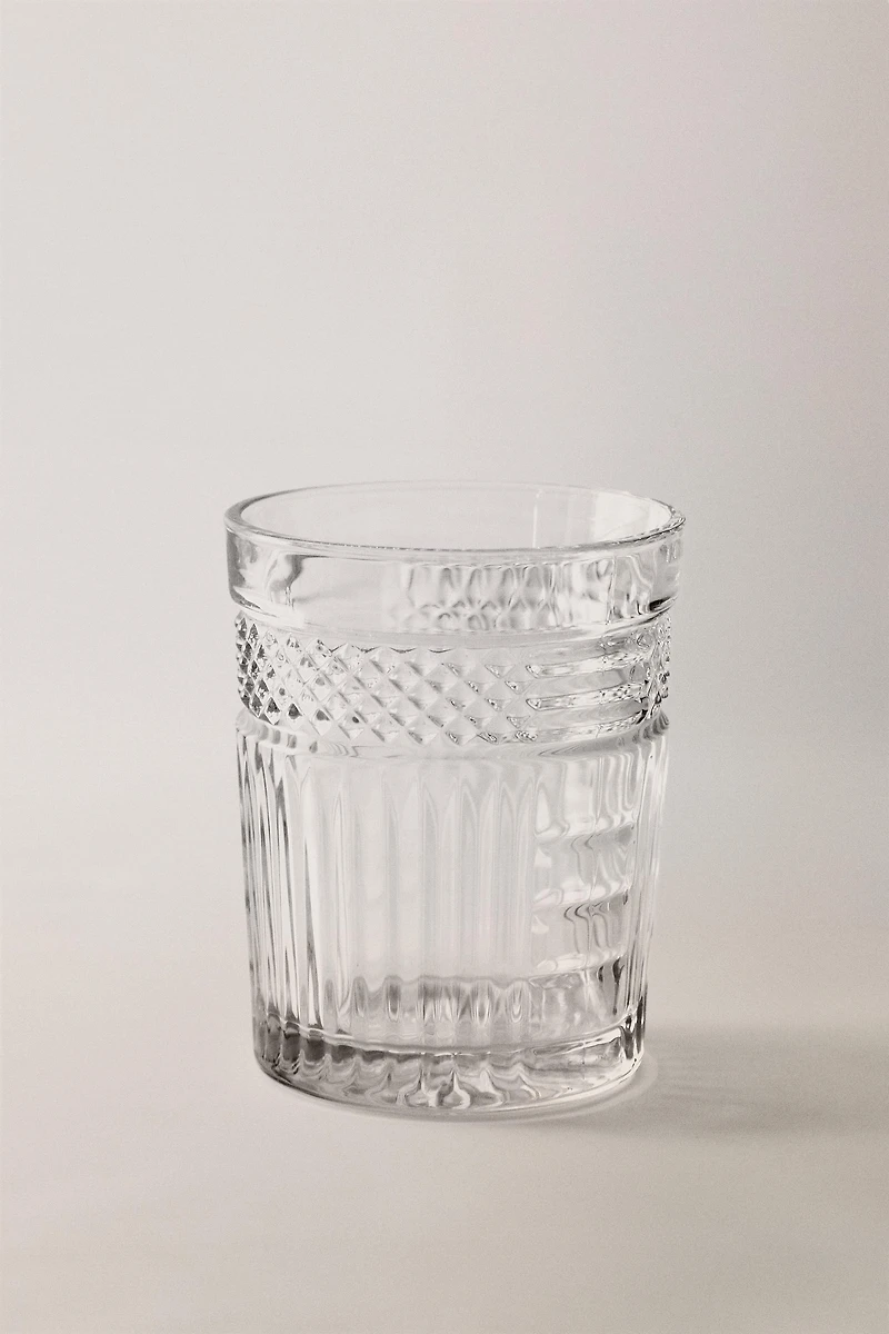 RAISED DESIGN GLASS TUMBLER