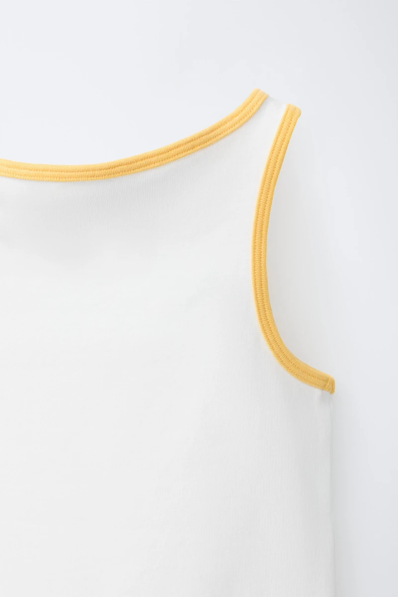 T-SHIRT SANS MANCHES À IMPRIMÉ