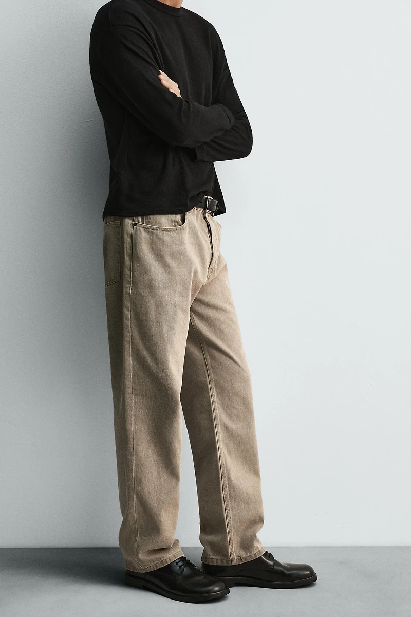 SLIM STRAIGHT FIT JEANS