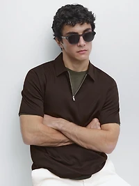 Short sleeve polo shirt with zip detail