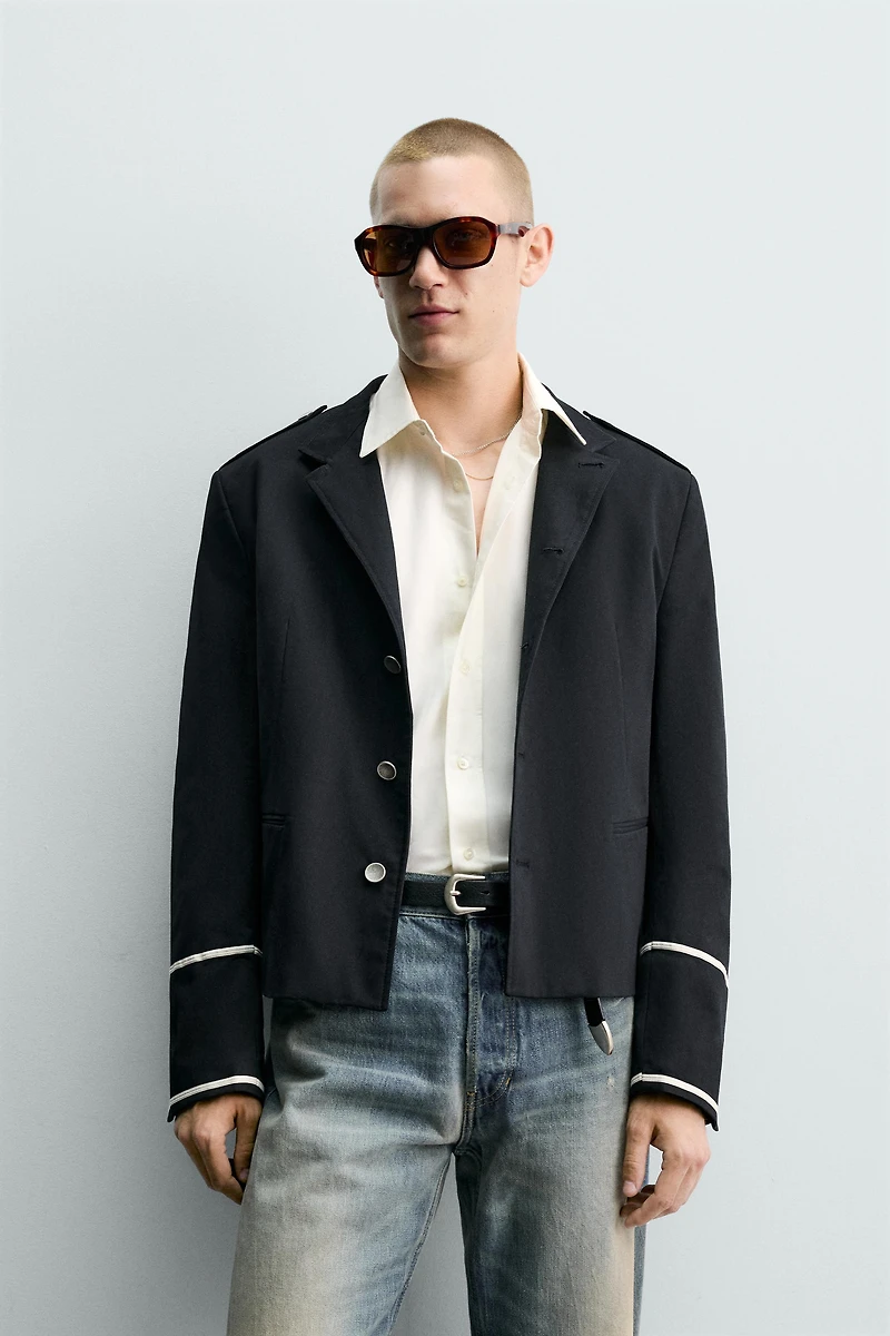 CONTRAST CROPPED FIT JACKET