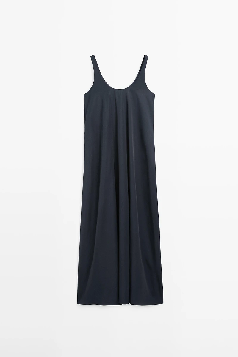 Flowing flared dress with straps