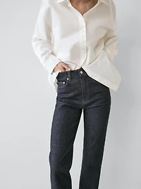 High-waist straight-leg comfort jeans
