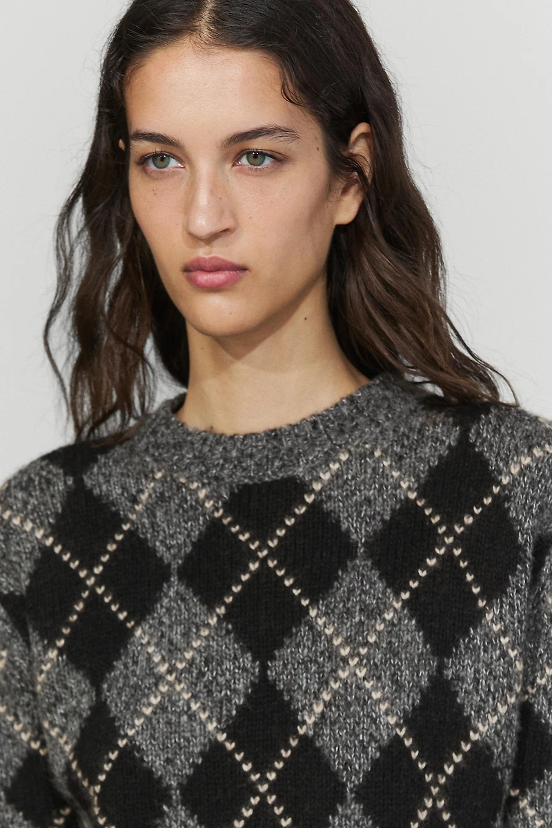 Cashmere-blend short sleeve argyle knit sweater