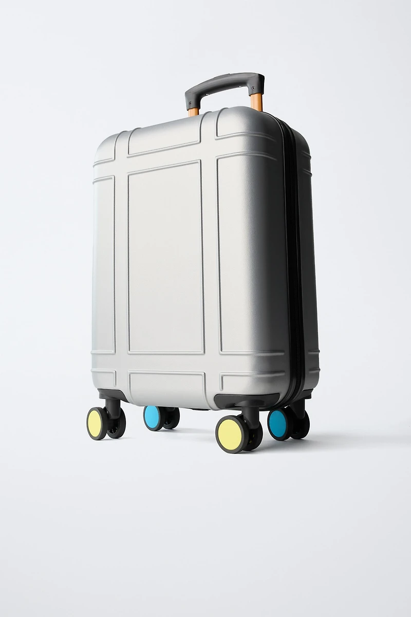 MULTI-COLOR TRAVEL SUITCASE