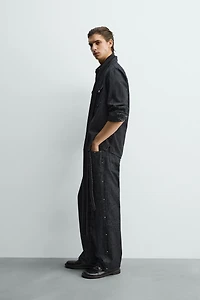 STUDDED STRAIGHT FIT JEANS